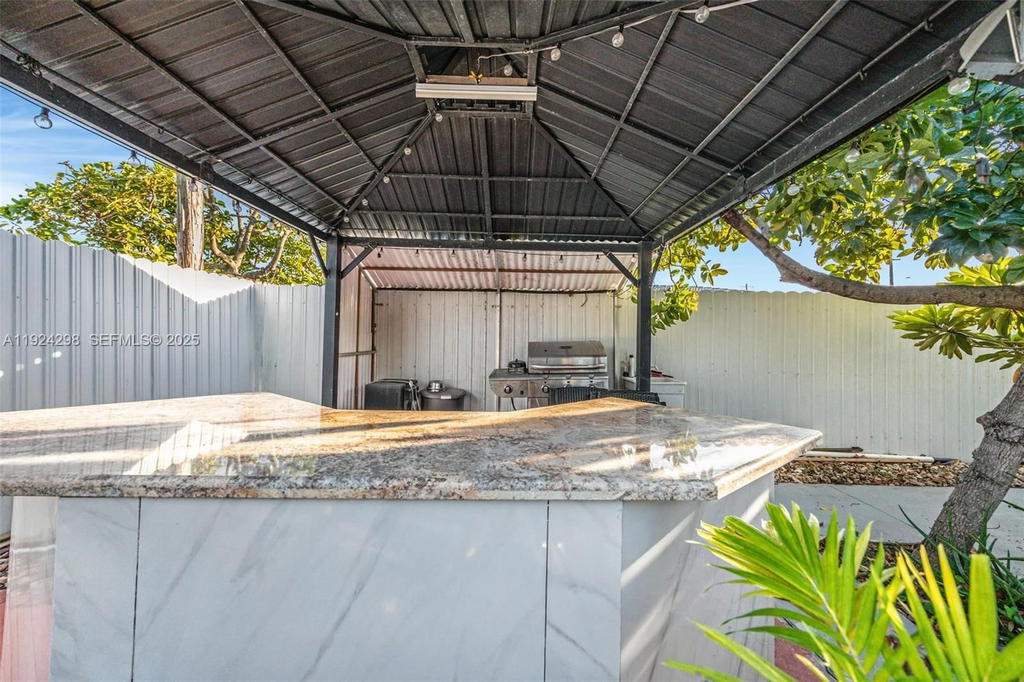 Real estate property located at 9980 37th Ter, Miami-dade, Rich Heights, Miami, FL