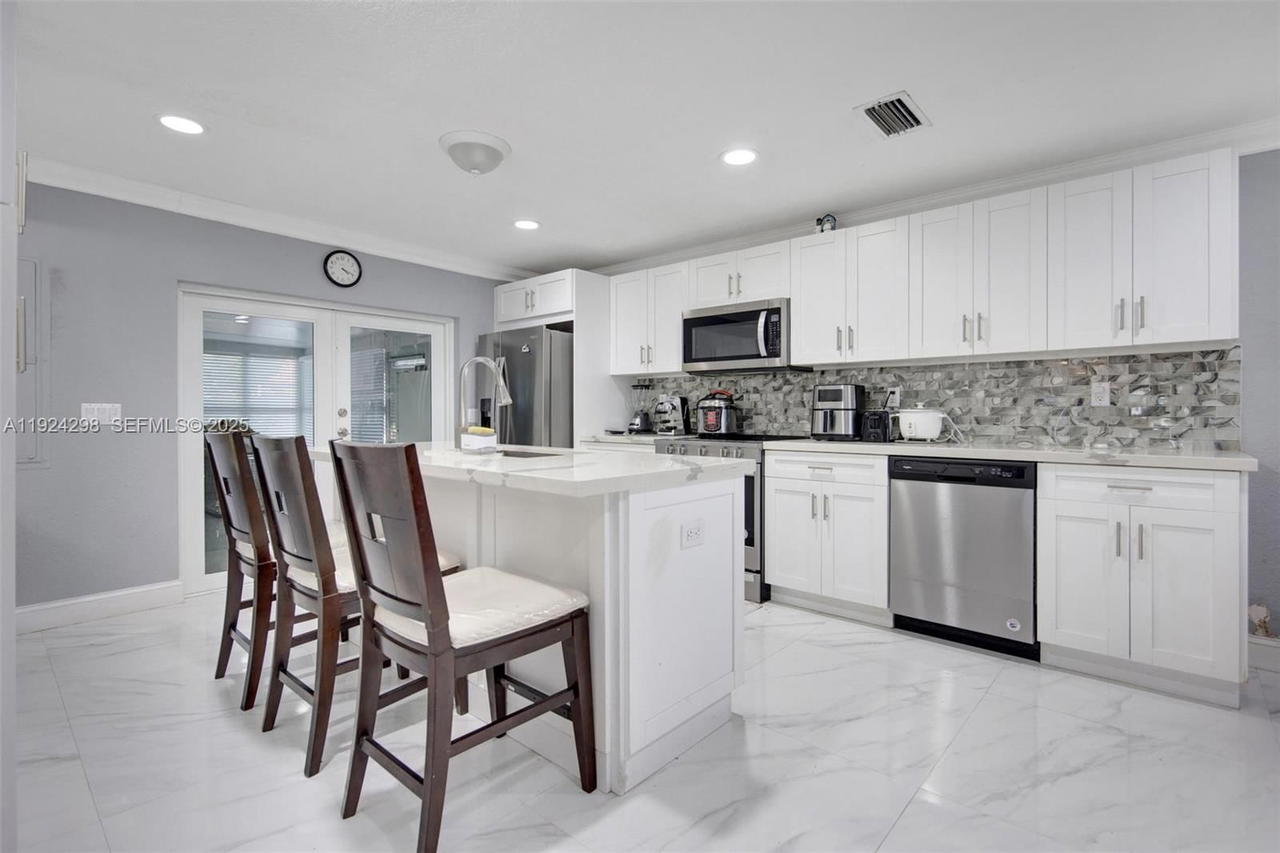 Real estate property located at 9980 37th Ter, Miami-dade, Rich Heights, Miami, FL