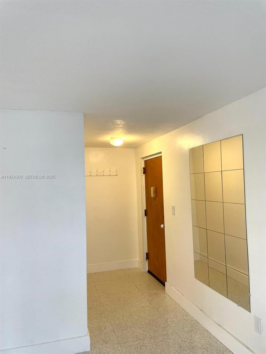 Real estate property located at 6424 Collins Ave #204, Miami-dade, 6424 Collins Bldg Condo, Miami Beach, FL