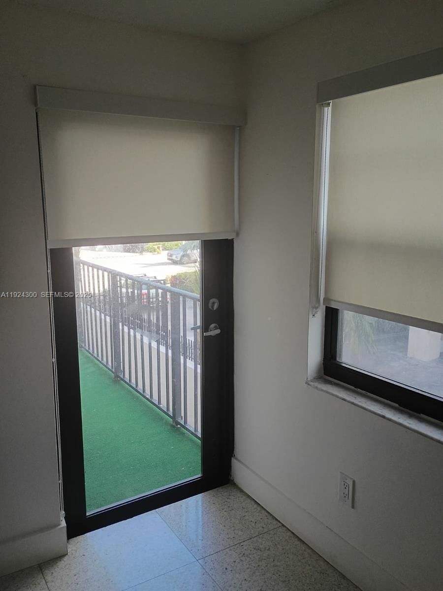 Real estate property located at 6424 Collins Ave #204, Miami-dade, 6424 Collins Bldg Condo, Miami Beach, FL