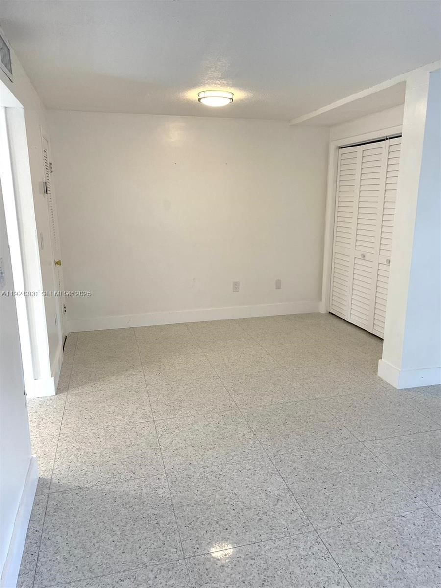 Real estate property located at 6424 Collins Ave #204, Miami-dade, 6424 Collins Bldg Condo, Miami Beach, FL
