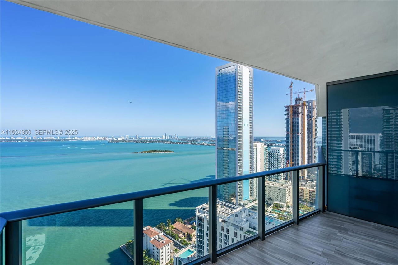 Real estate property located at 460 28th St #3601, Miami-dade, Icon Bay Condo, Miami, FL