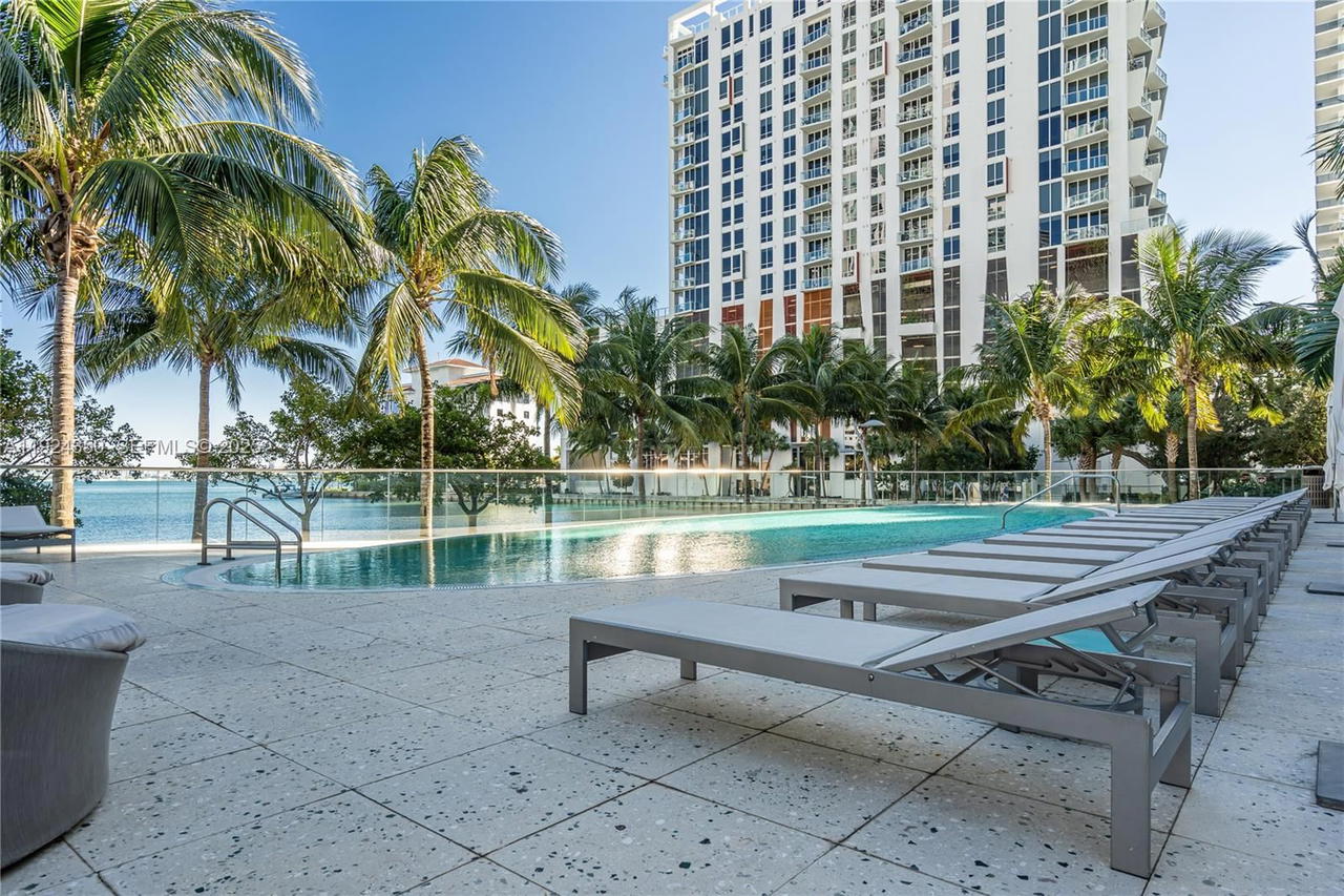 Real estate property located at 460 28th St #3601, Miami-dade, Icon Bay Condo, Miami, FL