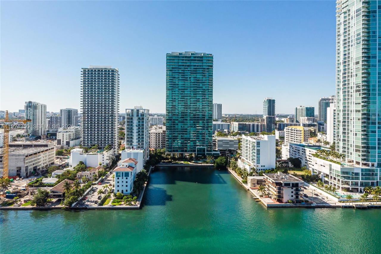 Real estate property located at 460 28th St #3601, Miami-dade, Icon Bay Condo, Miami, FL