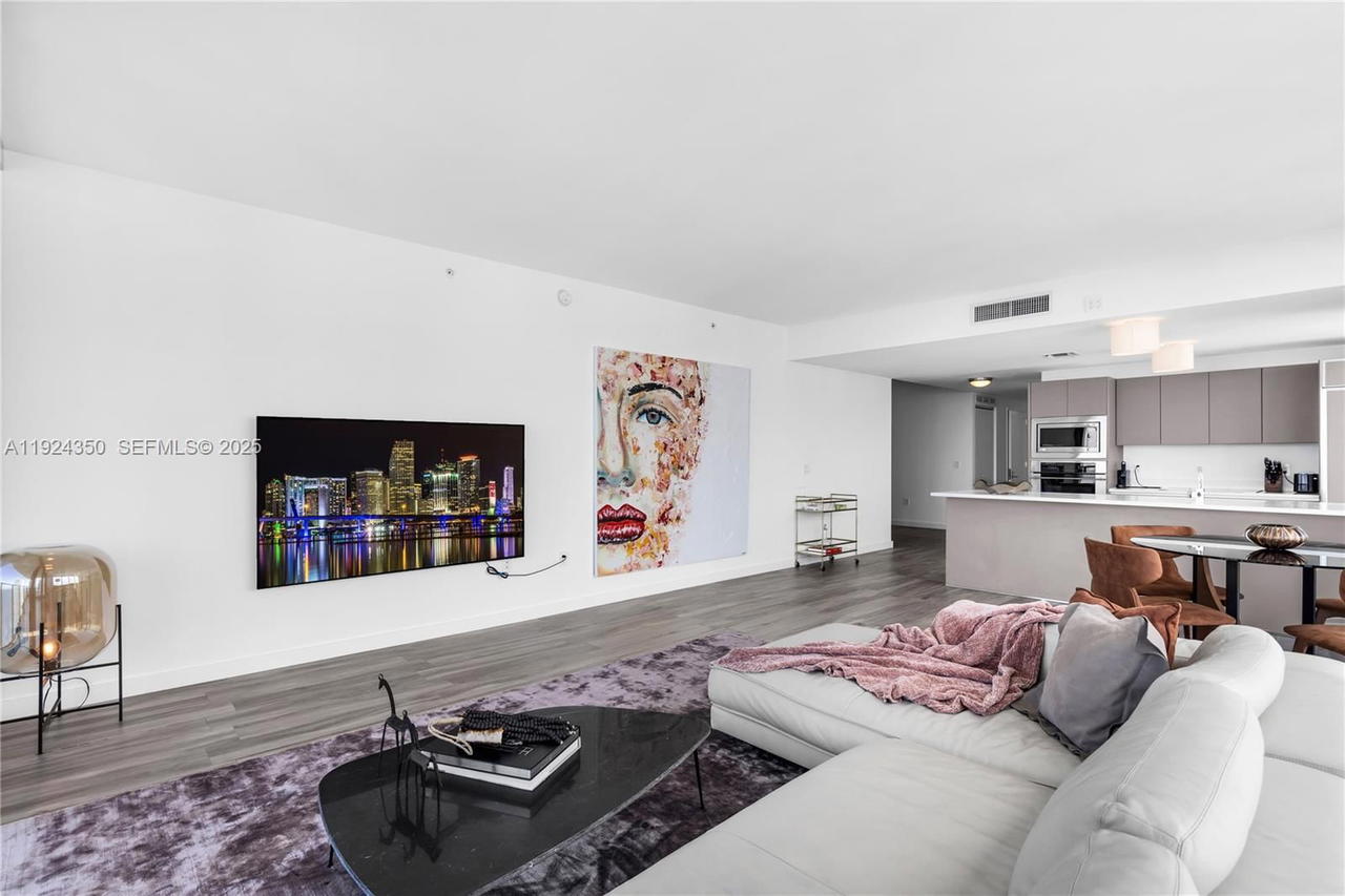 Real estate property located at 460 28th St #3601, Miami-dade, Icon Bay Condo, Miami, FL