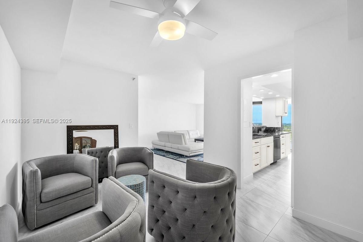 Real estate property located at 4000 Towerside Ter #1807, Miami-dade, The Towers Of Quayside Co, Miami, FL