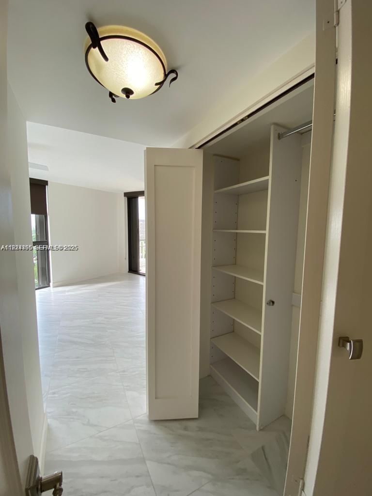 Real estate property located at 4000 Towerside Ter #1807, Miami-dade, The Towers Of Quayside Co, Miami, FL