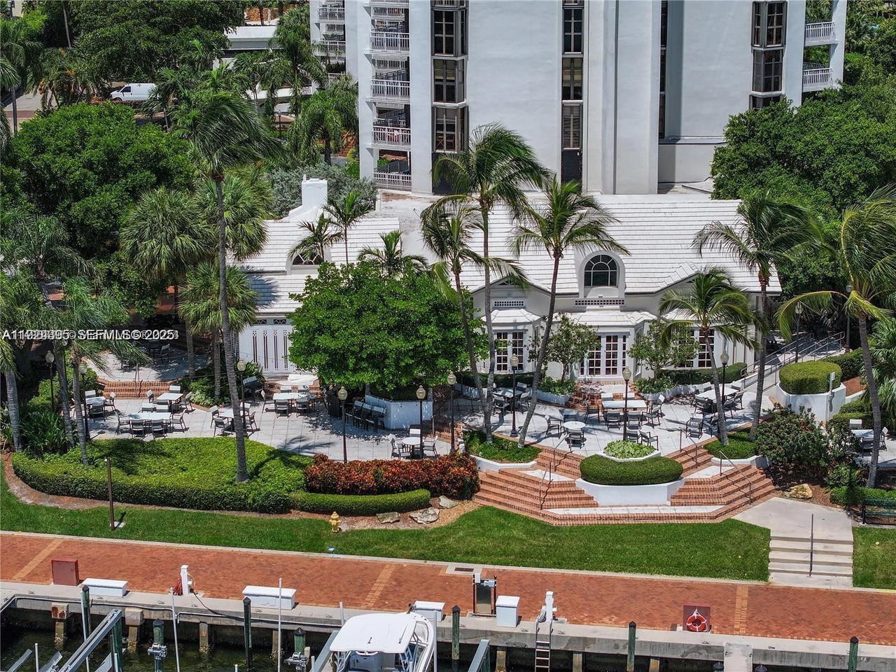 Real estate property located at 4000 Towerside Ter #1807, Miami-dade, The Towers Of Quayside Co, Miami, FL
