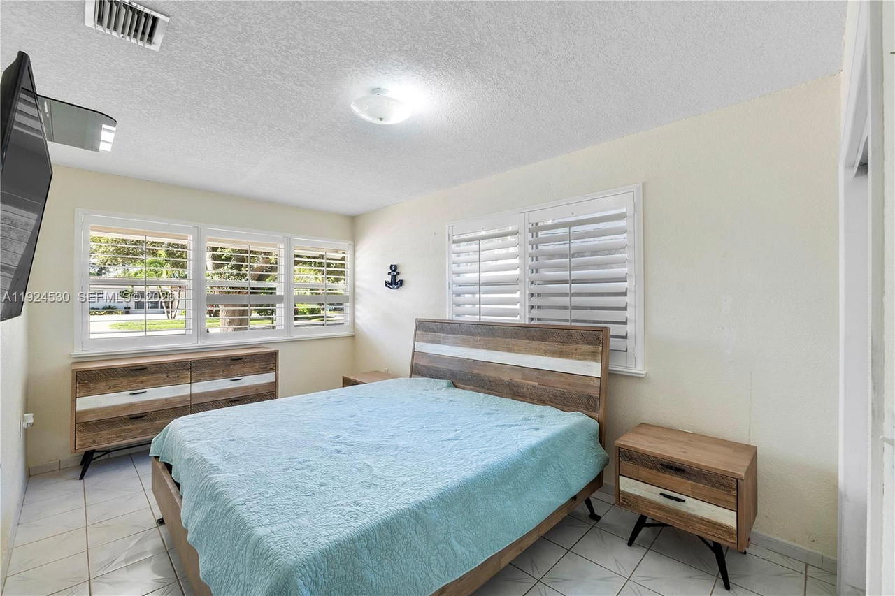 Real estate property located at 3329 Coolidge St, Broward, Hollywood Hills, Hollywood, FL