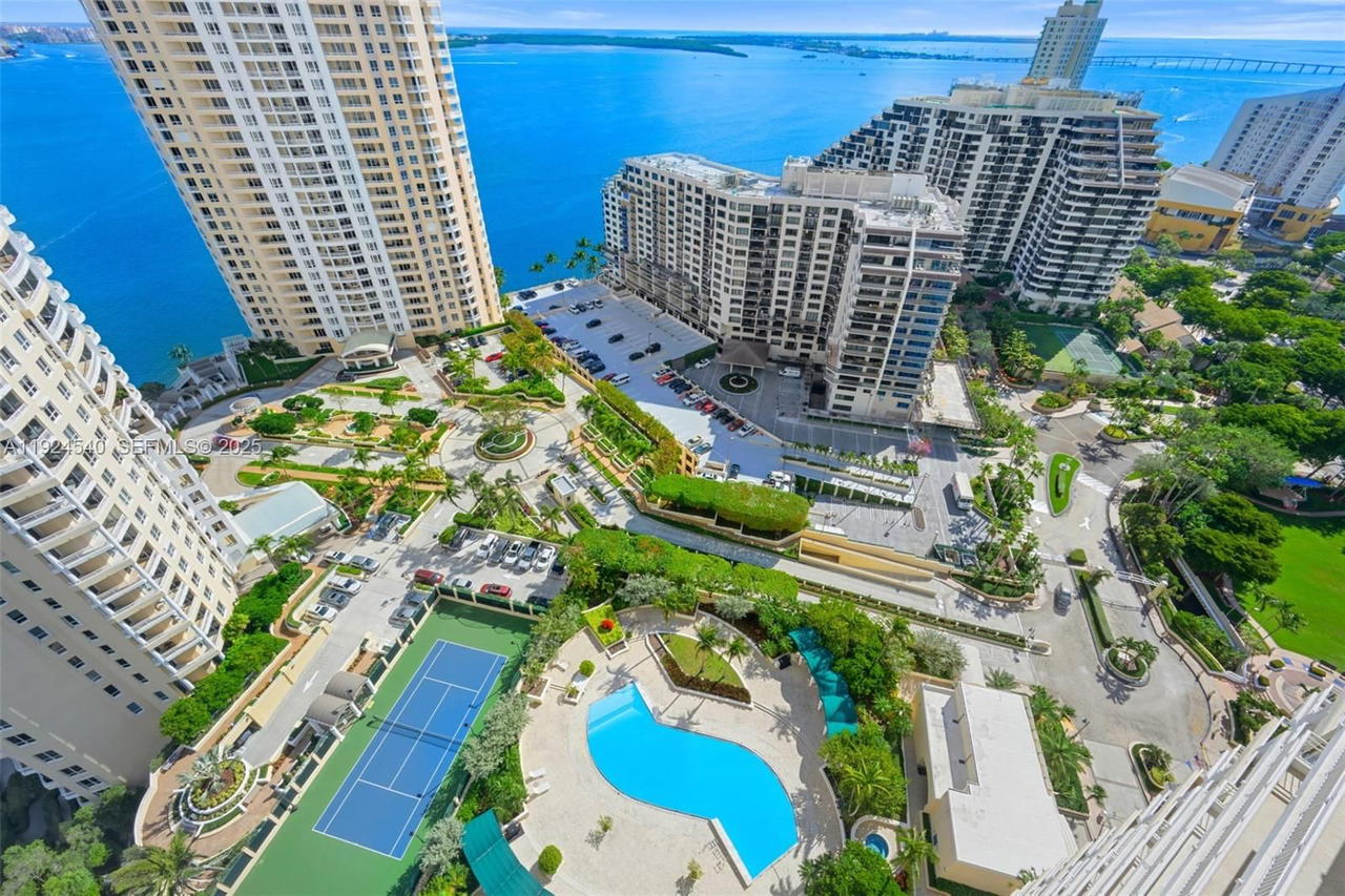 Real estate property located at 888 Brickell Key Dr #2909, Miami-dade, One Tequesta Point Condo, Miami, FL