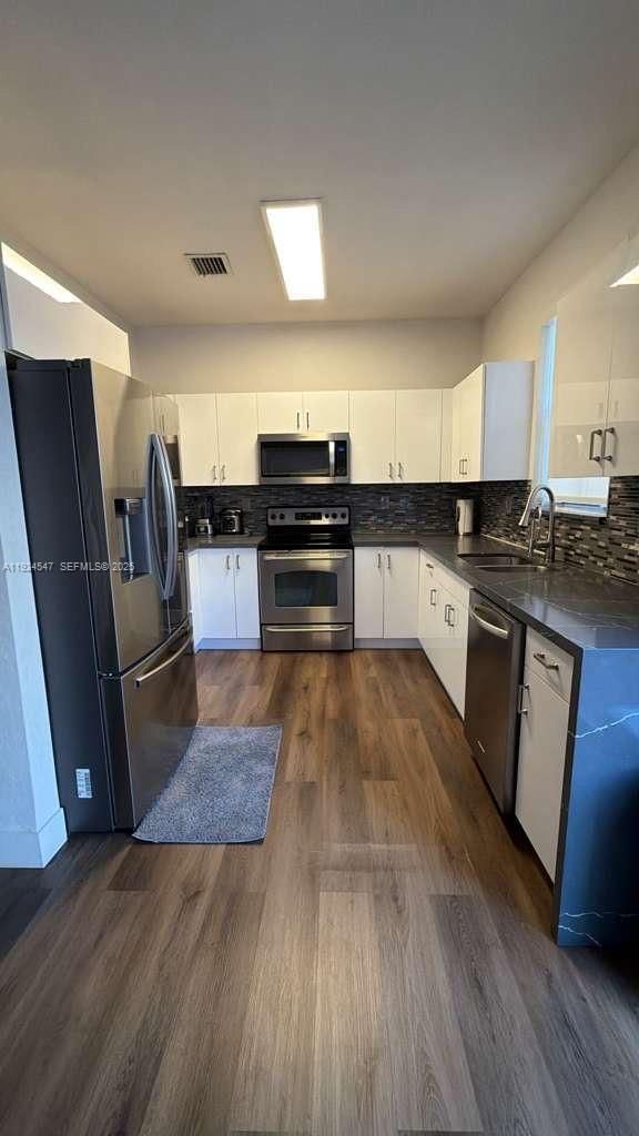 Real estate property located at 8148 108th Ct, Miami-dade, Islands At Doral, Doral, FL