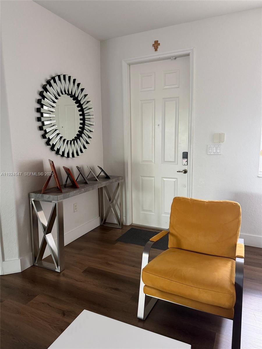 Real estate property located at 8148 108th Ct, Miami-dade, Islands At Doral, Doral, FL