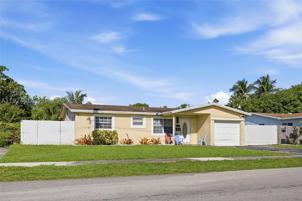 Real estate property located at 2211 46th Ave, Broward, Flair Sub No Nine, Lauderhill, FL