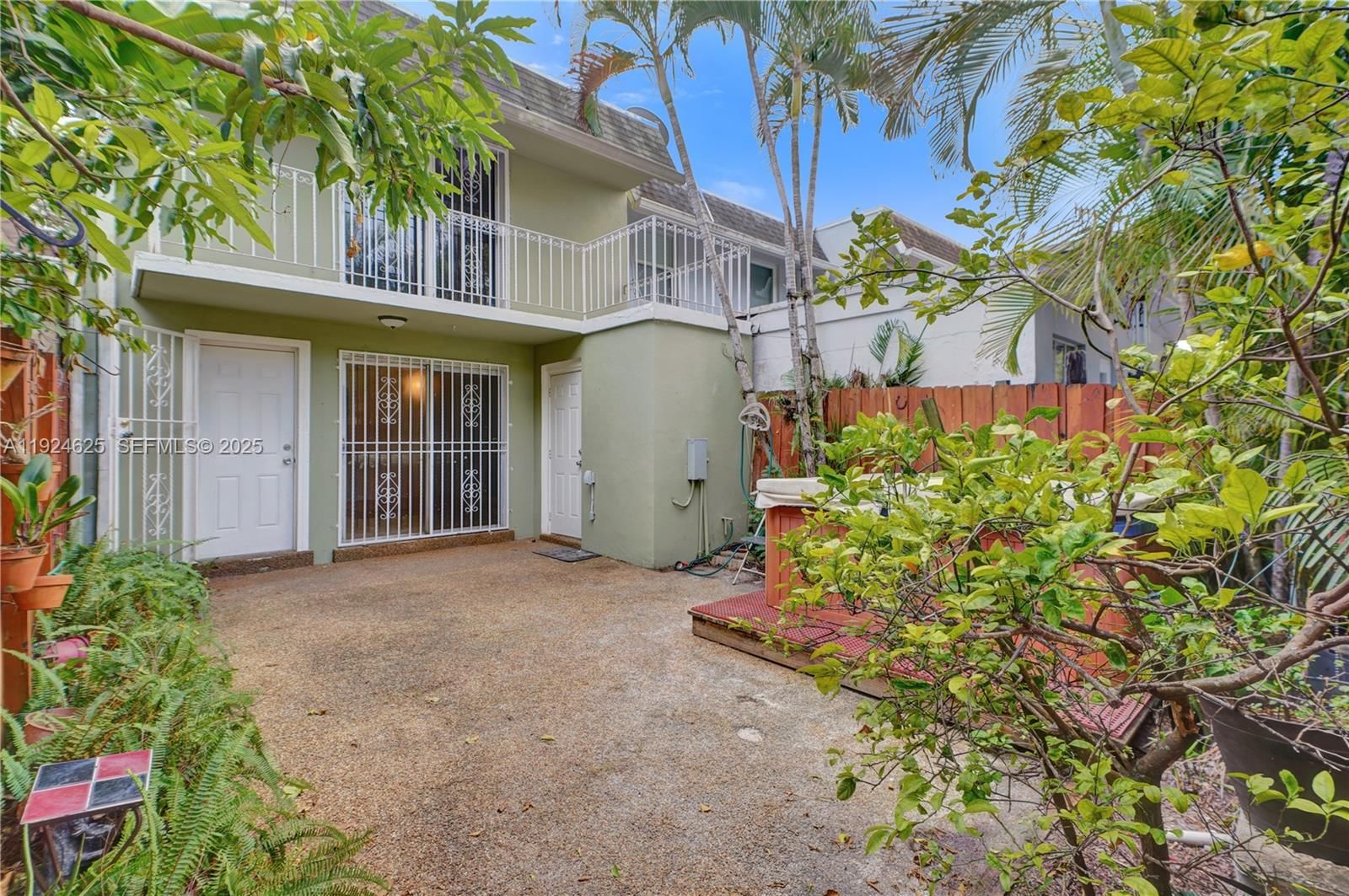 Real estate property located at , Miami-dade, Executive Manors, North Miami, FL