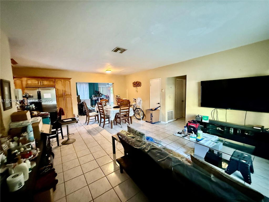 Real estate property located at 1121 154th Ter, Miami-dade, Breezeswept Heights, North Miami Beach, FL