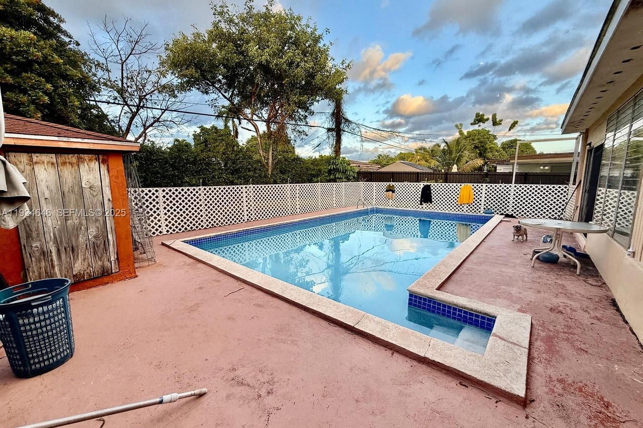 Real estate property located at 1121 154th Ter, Miami-dade, Breezeswept Heights, North Miami Beach, FL