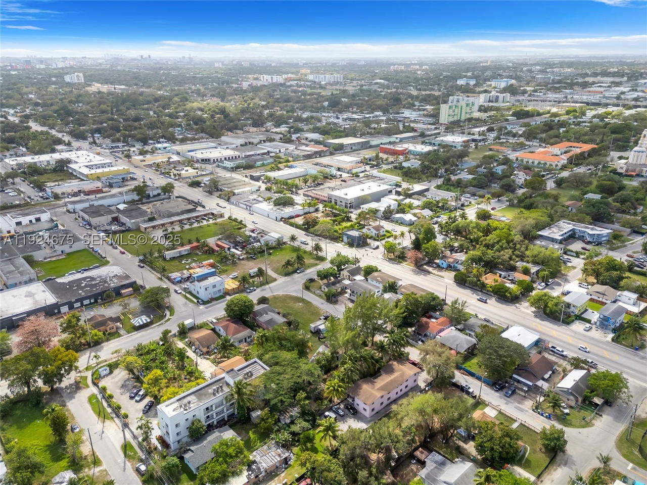Real estate property located at 7525 Miami Ct, Miami-dade, Little River Gardens, Miami, FL