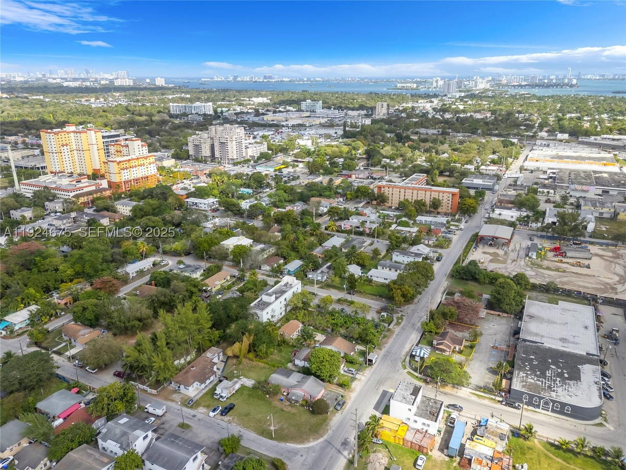 Real estate property located at 7525 Miami Ct, Miami-dade, Little River Gardens, Miami, FL