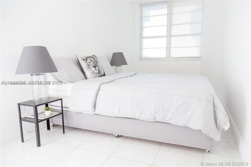Real estate property located at 100 LINCOLN RD #1216, Miami-dade, The Decoplage Condo, Miami Beach, FL
