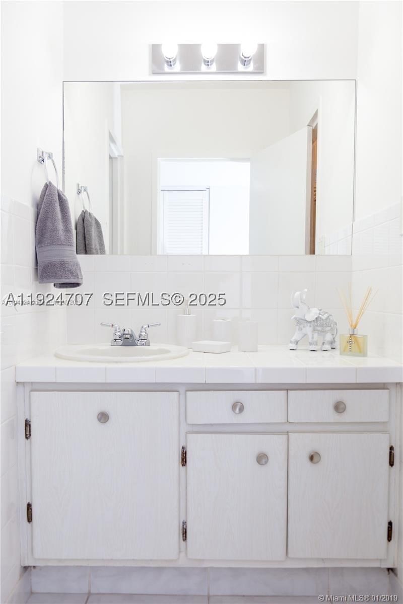 Real estate property located at 100 LINCOLN RD #1216, Miami-dade, The Decoplage Condo, Miami Beach, FL