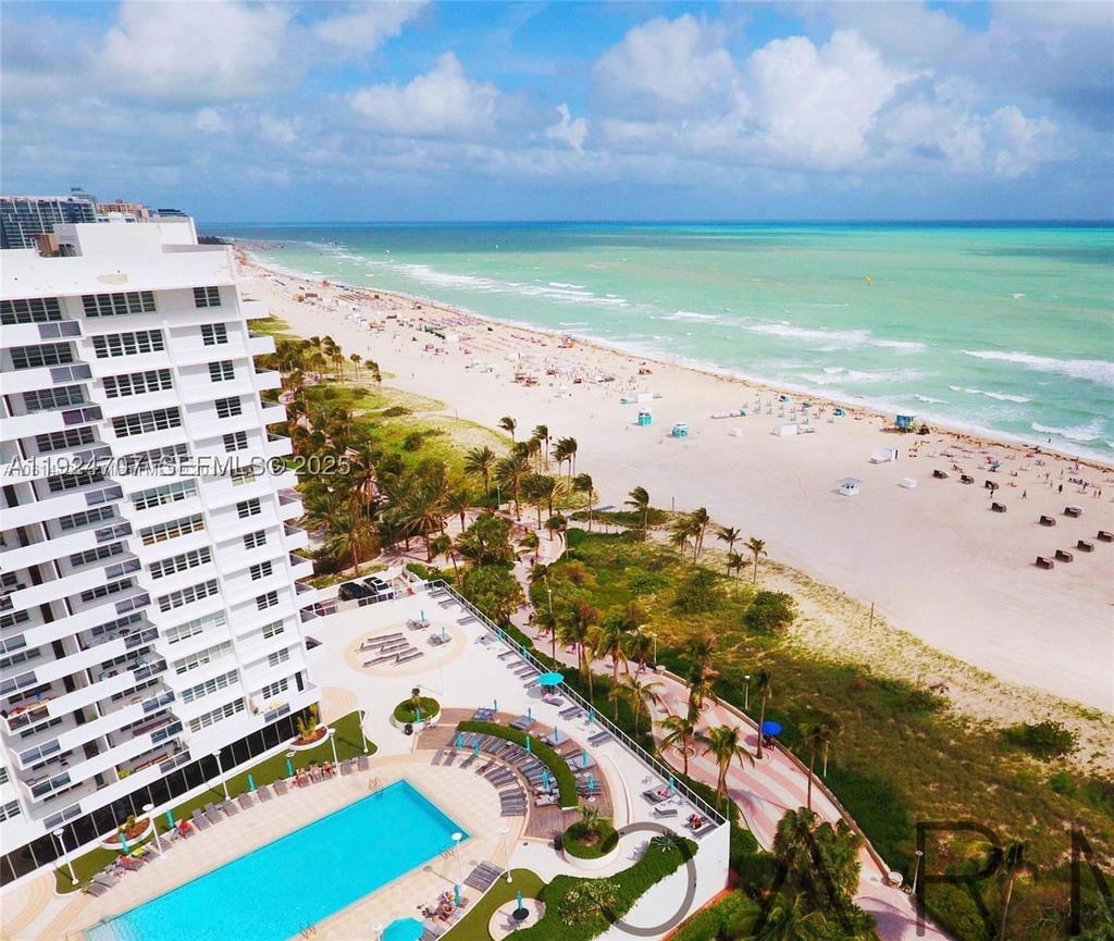 Real estate property located at 100 LINCOLN RD #1216, Miami-dade, The Decoplage Condo, Miami Beach, FL