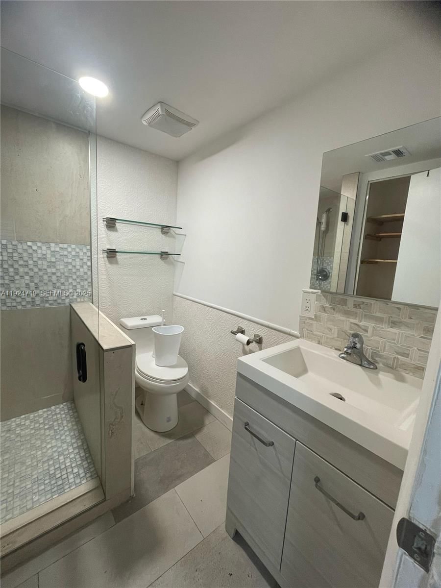 Real estate property located at 3718 12th St, Miami-dade, Le Jeune Manors, Miami, FL
