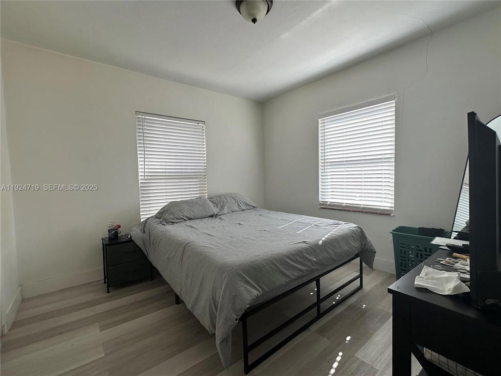 Real estate property located at 3718 12th St, Miami-dade, Le Jeune Manors, Miami, FL