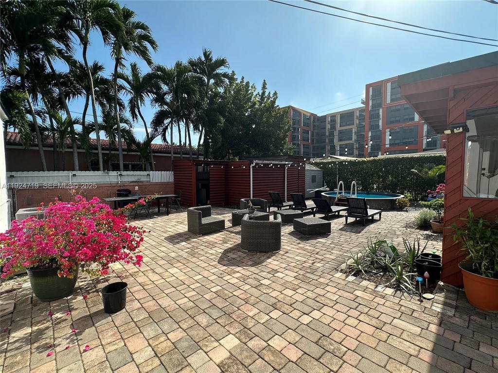 Real estate property located at 3718 12th St, Miami-dade, Le Jeune Manors, Miami, FL
