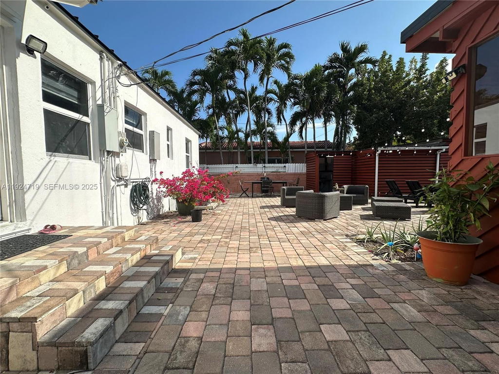Real estate property located at 3718 12th St, Miami-dade, Le Jeune Manors, Miami, FL