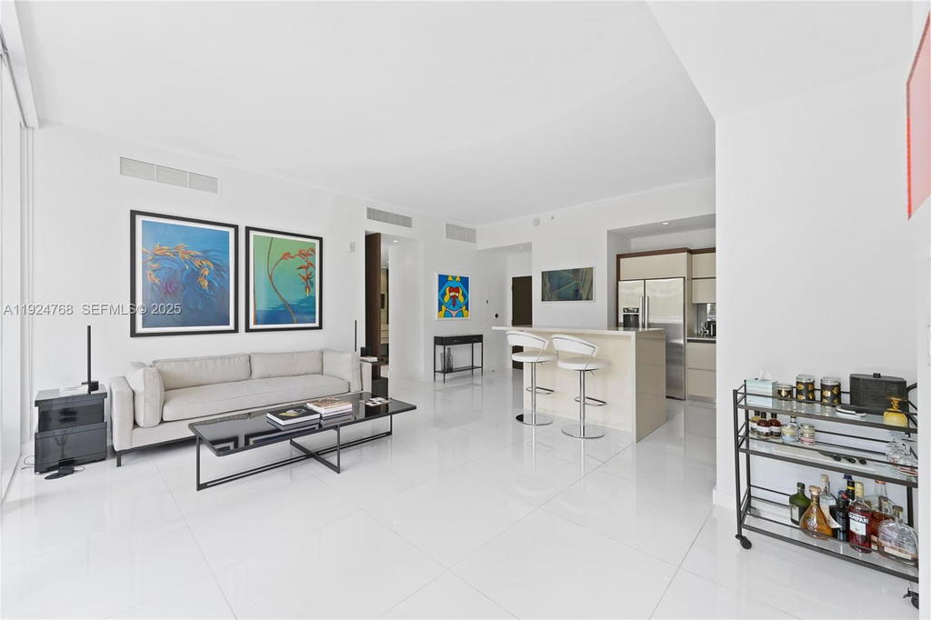 Real estate property located at 2100 Park Ave #201, Miami-dade, Artepark South Condo, Miami Beach, FL