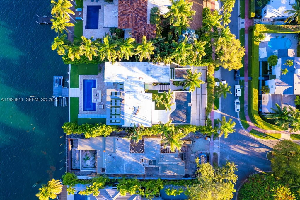 Real estate property located at 327 Rivo Alto Dr, Miami-dade, Rivo Alto Amd, Miami Beach, FL