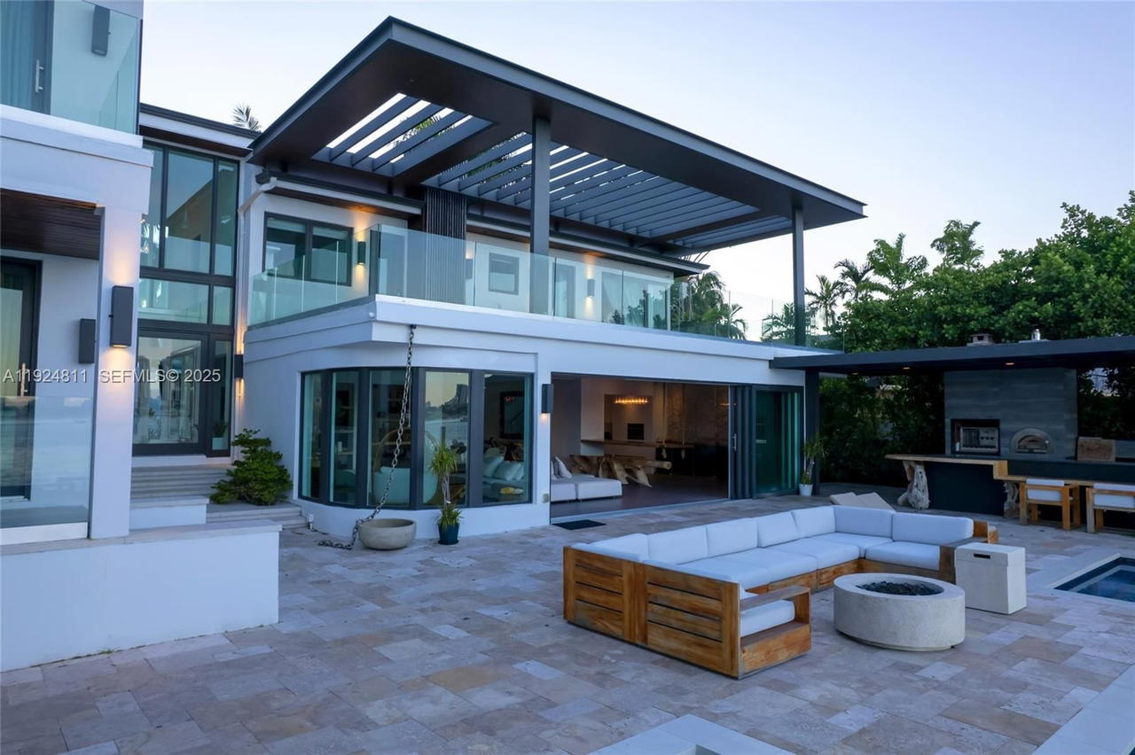 Real estate property located at 327 Rivo Alto Dr, Miami-dade, Rivo Alto Amd, Miami Beach, FL