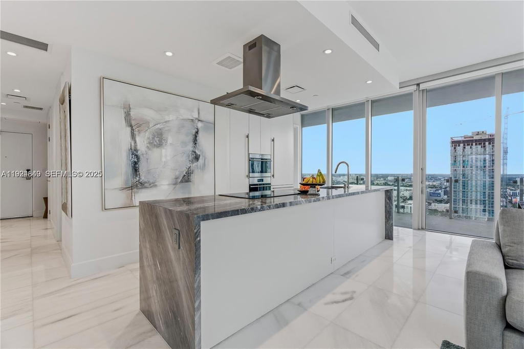 Real estate property located at 700 26th Ter #3406, Miami-dade, Escottonia Park, Miami, FL