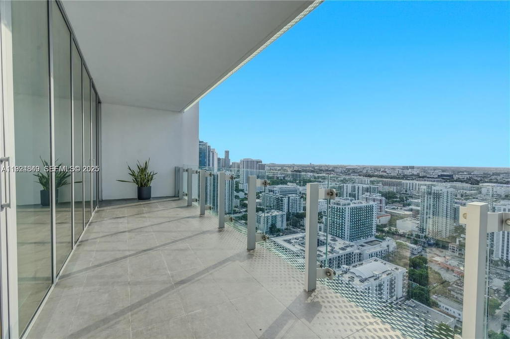 Real estate property located at 700 26th Ter #3406, Miami-dade, Escottonia Park, Miami, FL