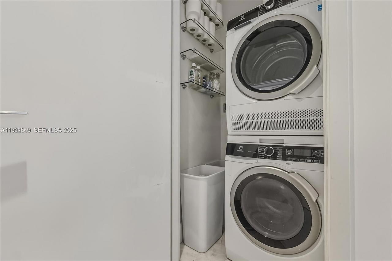 Real estate property located at 700 26th Ter #3406, Miami-dade, Escottonia Park, Miami, FL