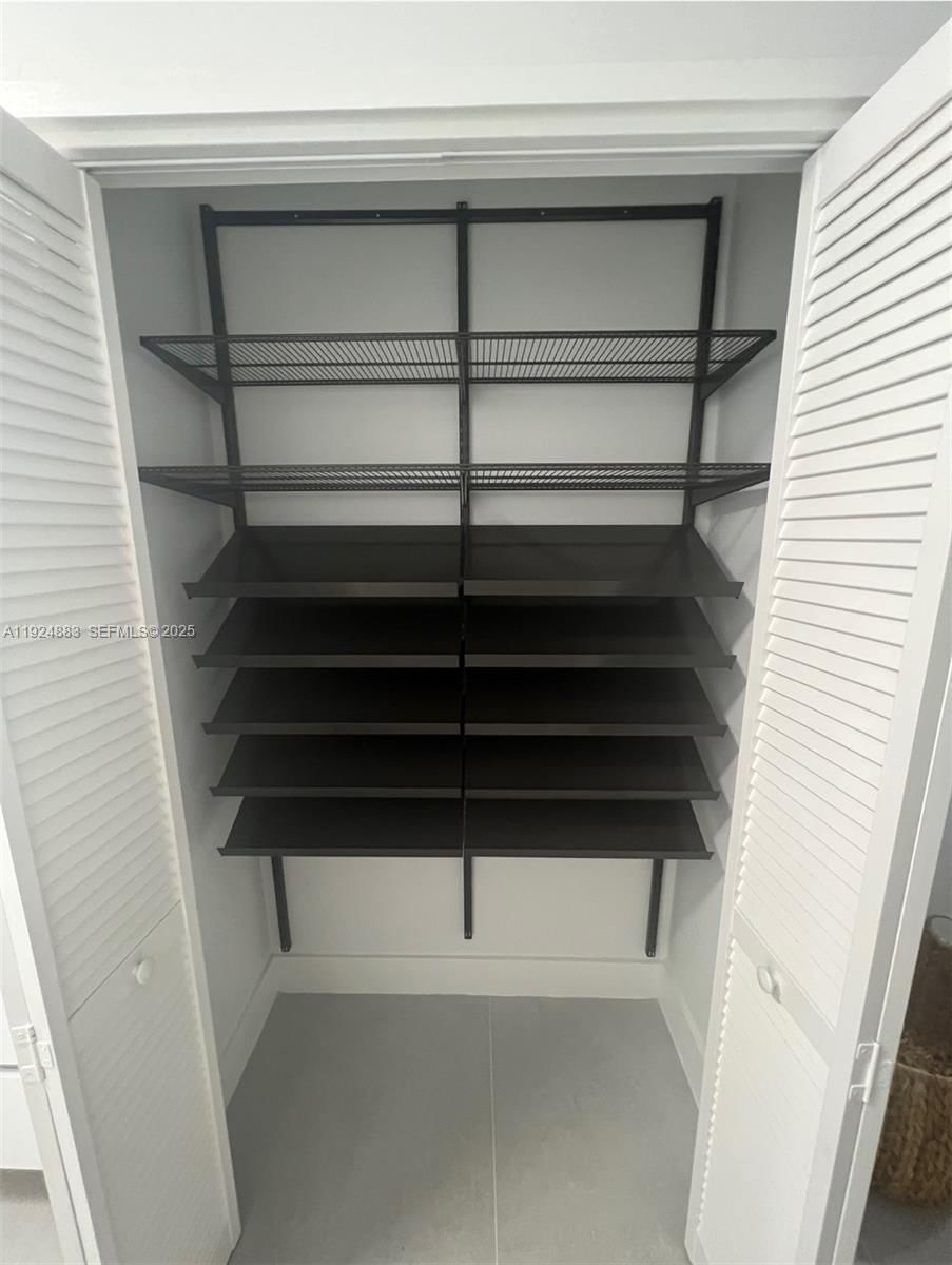Real estate property located at 5700 Collins Ave #3J, Miami-dade, Seacoast 5700 Condo, Miami Beach, FL