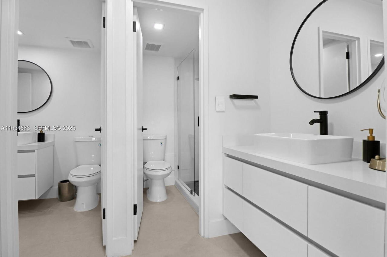 Real estate property located at 5700 Collins Ave #3J, Miami-dade, Seacoast 5700 Condo, Miami Beach, FL