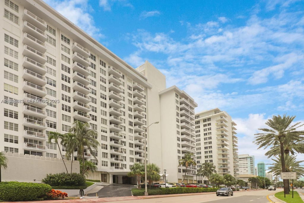 Real estate property located at 5700 Collins Ave #3J, Miami-dade, Seacoast 5700 Condo, Miami Beach, FL