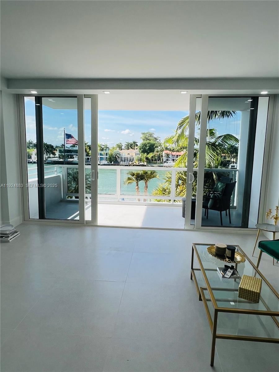 Real estate property located at 5700 Collins Ave #3J, Miami-dade, Seacoast 5700 Condo, Miami Beach, FL