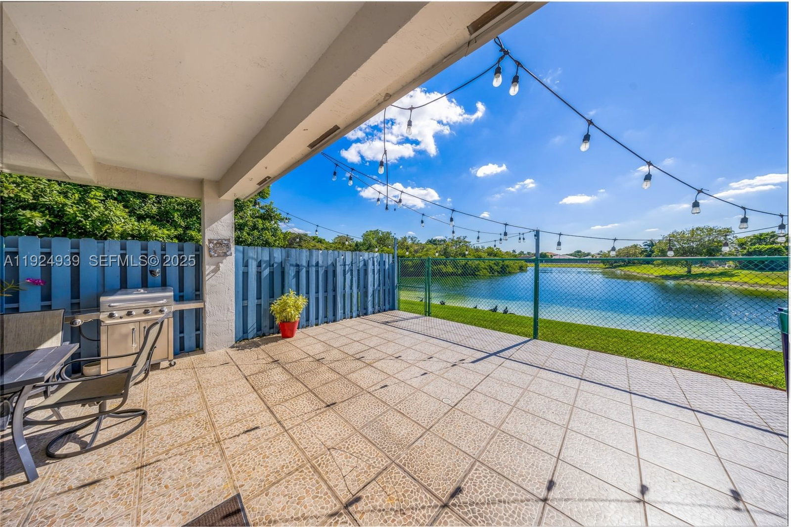 Real estate property located at 16236 75th St, Miami-dade, Heftlers Lago Mar West, Miami, FL