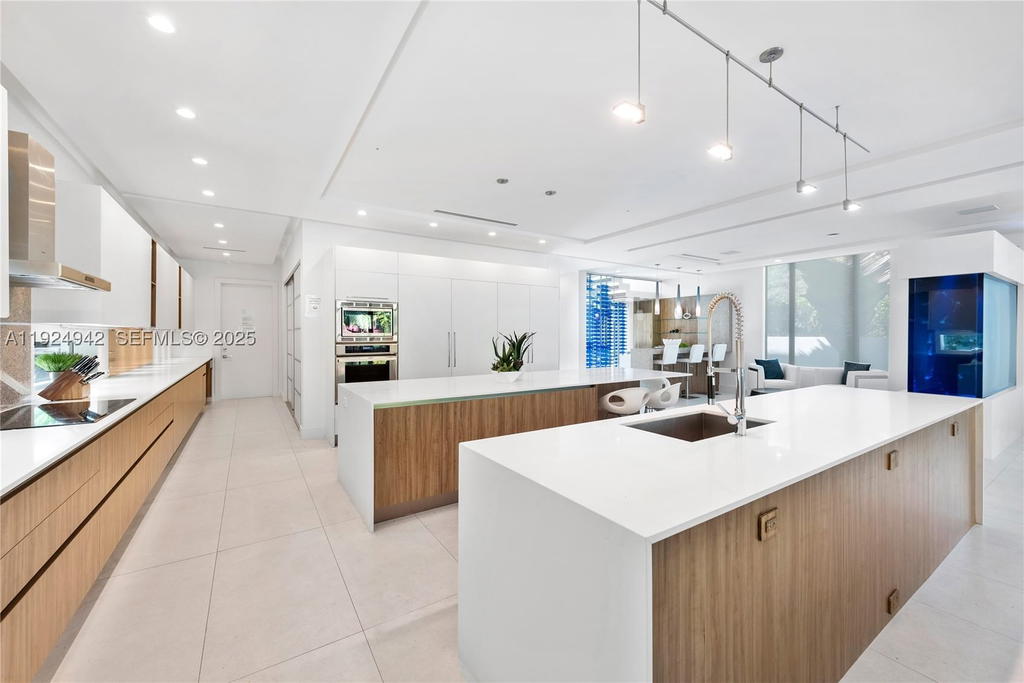 Real estate property located at 310 11th Ave, Broward, Himmarshee Park, Fort Lauderdale, FL