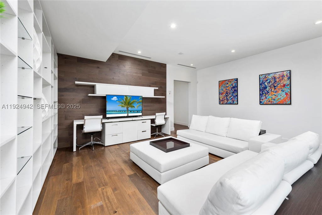 Real estate property located at 310 11th Ave, Broward, Himmarshee Park, Fort Lauderdale, FL