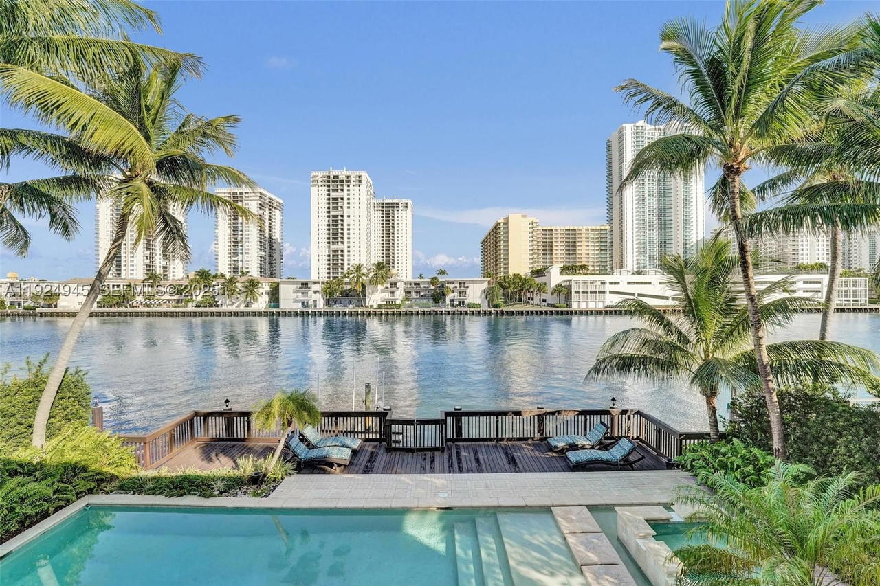 Real estate property located at 1575 Windjammer Way, Broward, Three Islands 3rd Section, Hollywood, FL