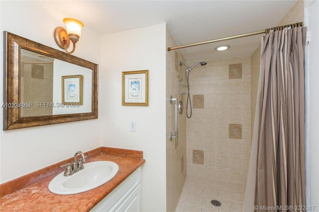 Real estate property located at 2500 PARKVIEW DR #1207, Broward, Olympus Condo, Hallandale Beach, FL