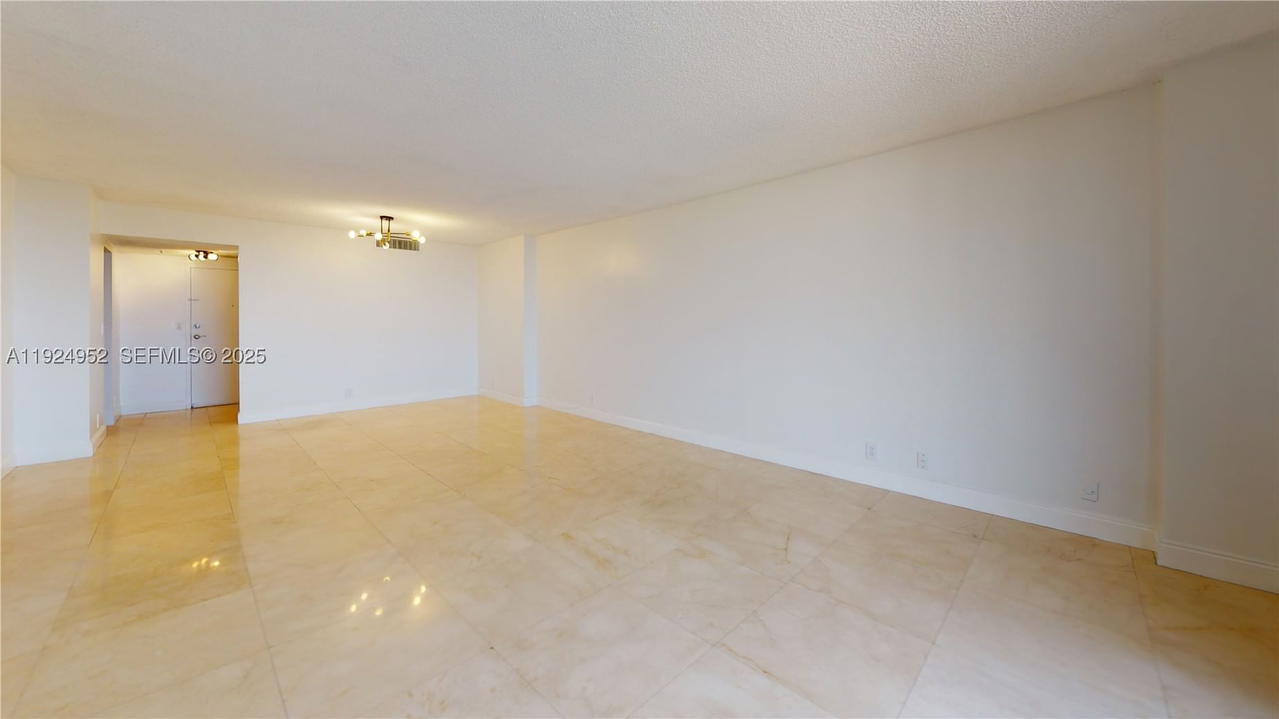 Real estate property located at 2500 PARKVIEW DR #1207, Broward, Olympus Condo, Hallandale Beach, FL