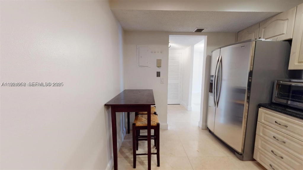 Real estate property located at 2500 PARKVIEW DR #1207, Broward, Olympus Condo, Hallandale Beach, FL