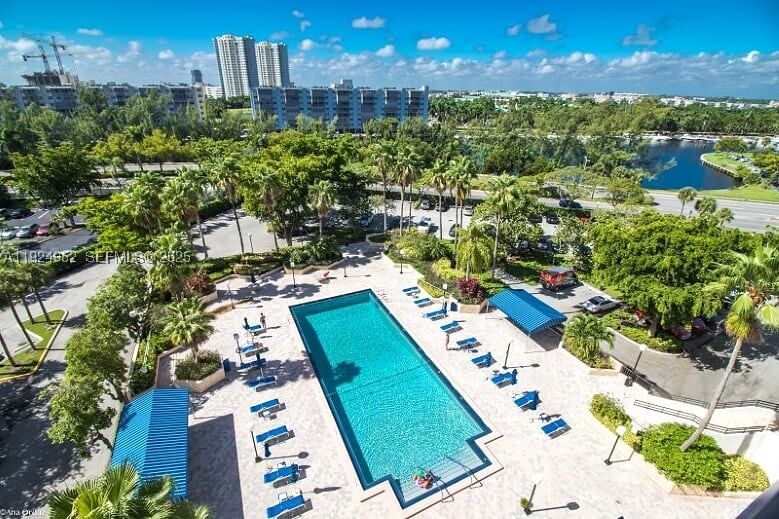 Real estate property located at 2500 PARKVIEW DR #1207, Broward, Olympus Condo, Hallandale Beach, FL