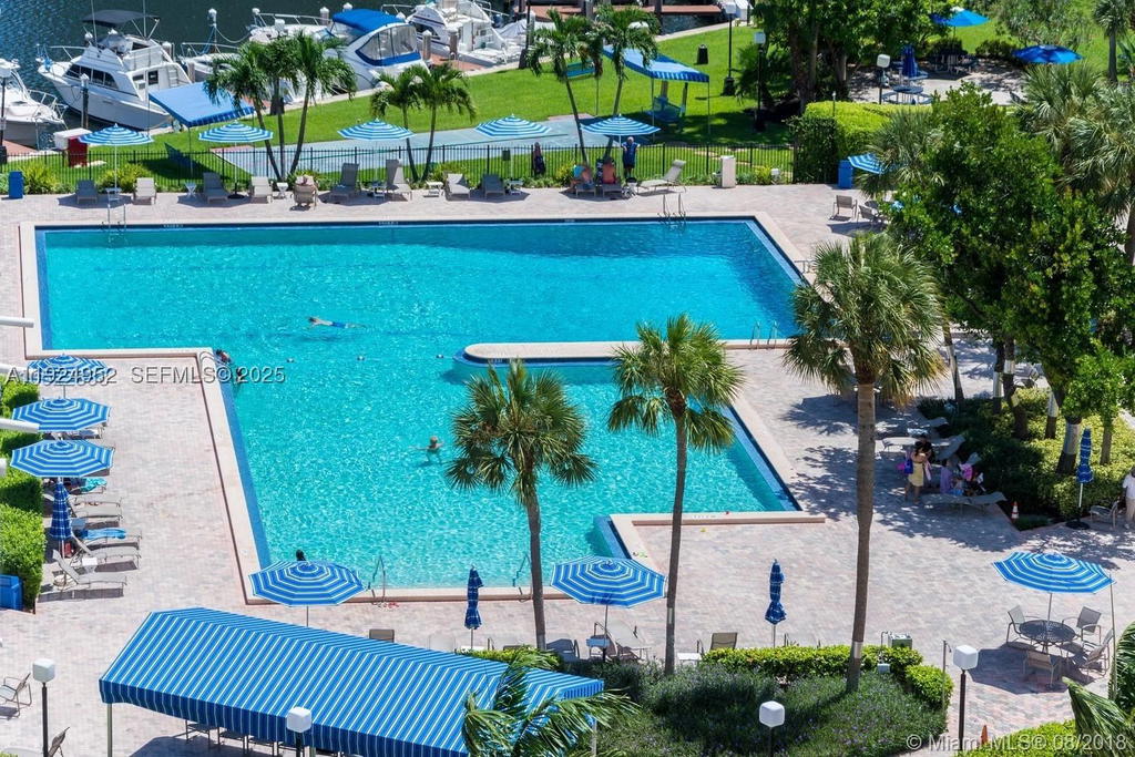 Real estate property located at 2500 PARKVIEW DR #1207, Broward, Olympus Condo, Hallandale Beach, FL