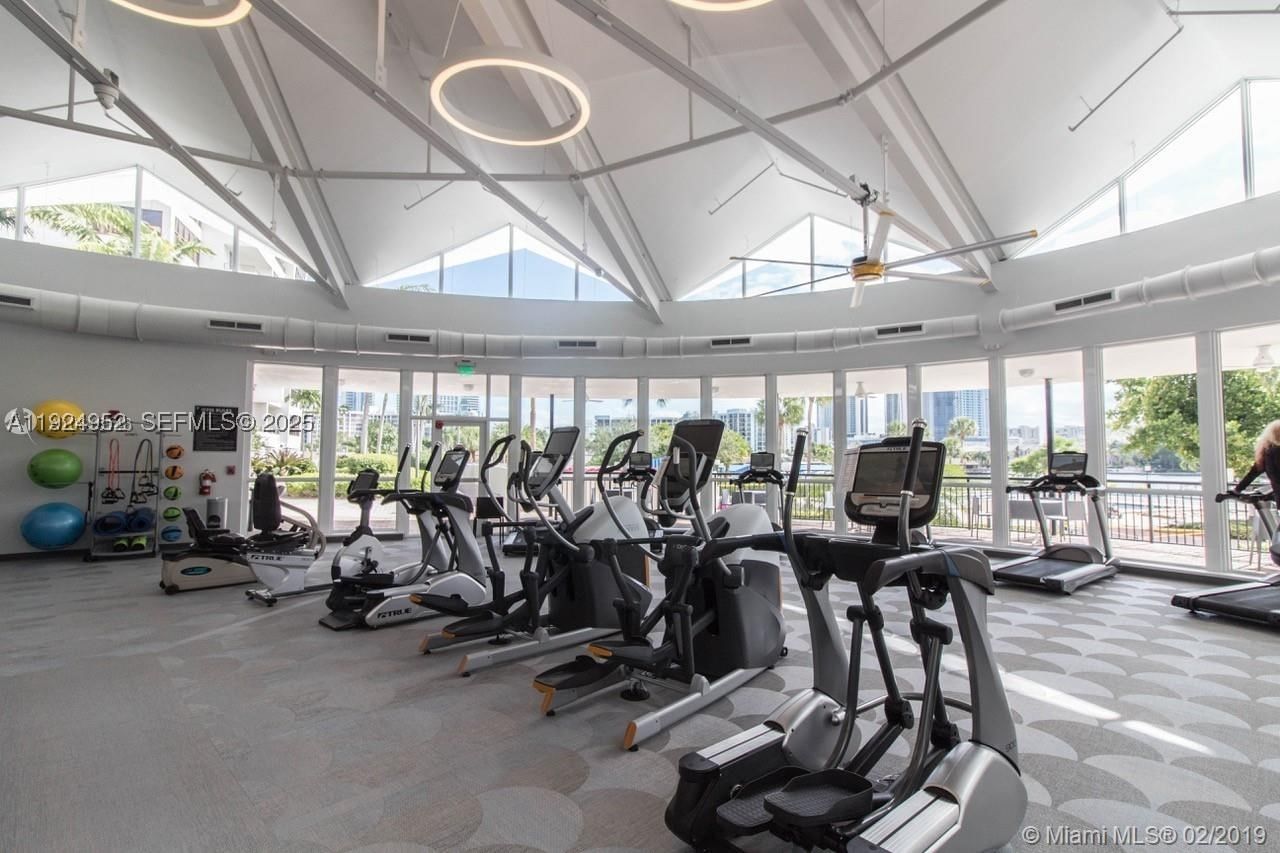 Real estate property located at 2500 PARKVIEW DR #1207, Broward, Olympus Condo, Hallandale Beach, FL