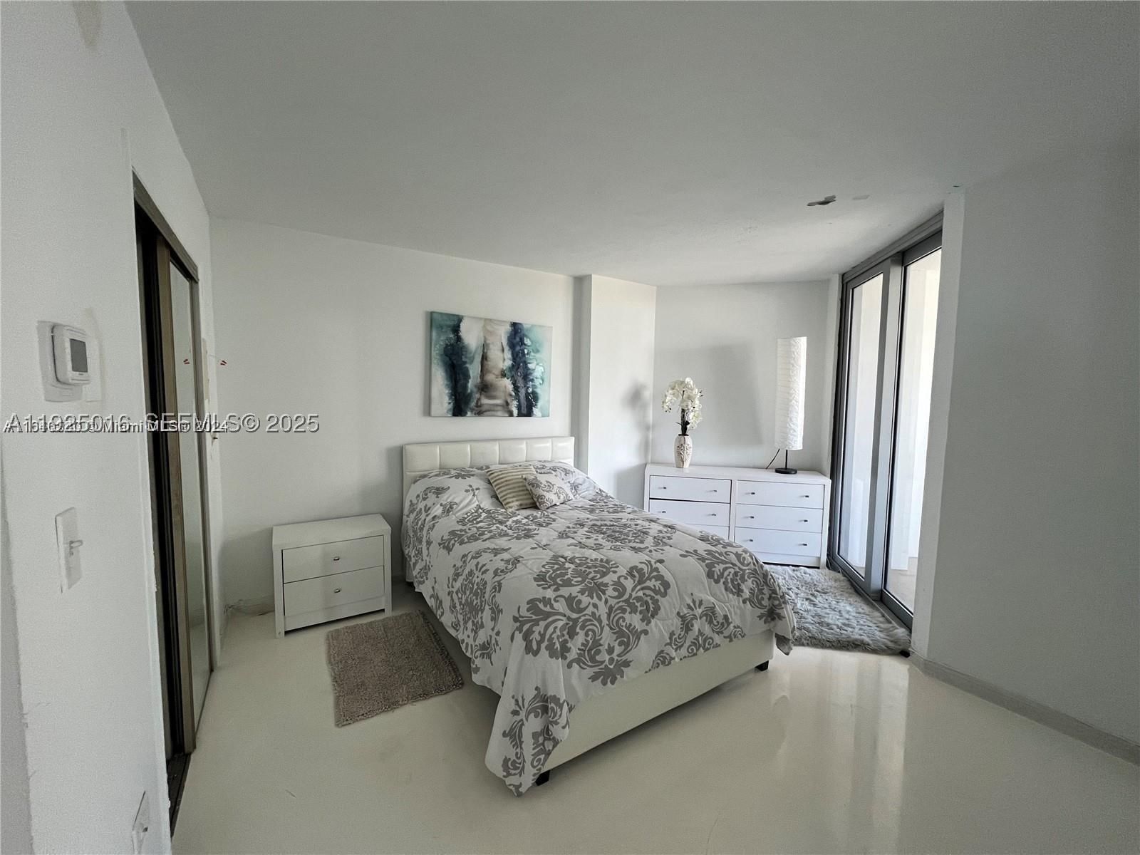 Real estate property located at 5555 Collins Ave #7T, Miami-dade, Oceanside Plaza Condo, Miami Beach, FL